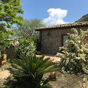 La Casa Del Monte D'oro , Collesano Italia